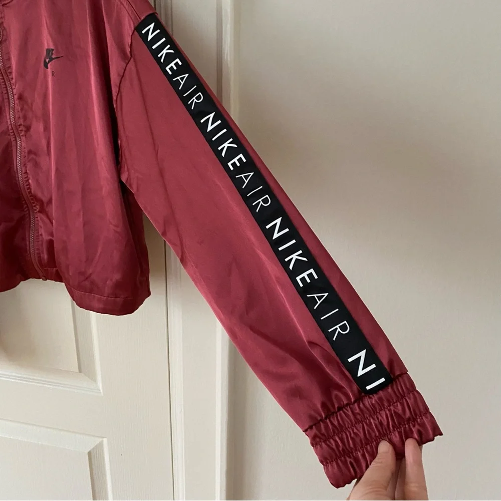 Nike Air Burgundy Satin Zip Up Cropped Loose Fit Track Bomber Jacket Size M - Picture 7 of 15